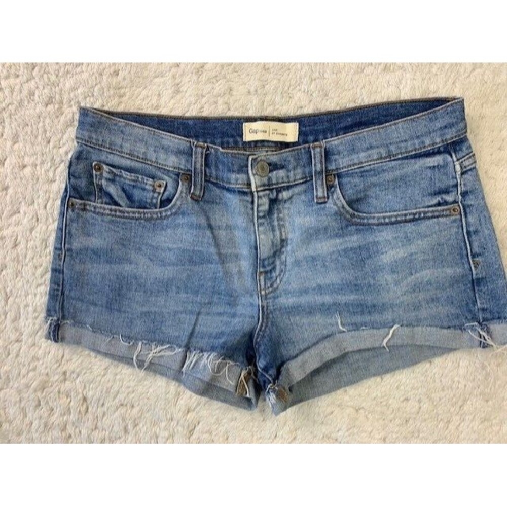 Gap Size 28P Petite Womens  3" Shorts Med Wash Raw Hem Cuffed Stretch Mid Rise